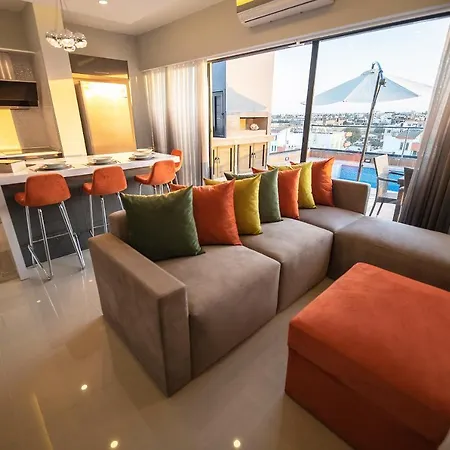 Luxurious Penthouse & Swimming Pool *
