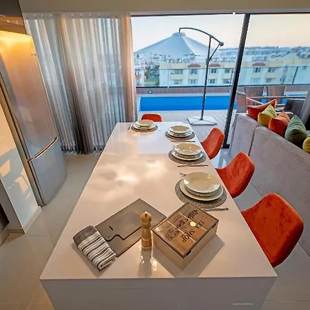 Apartament Luxurious Penthouse & Swimming Pool *
